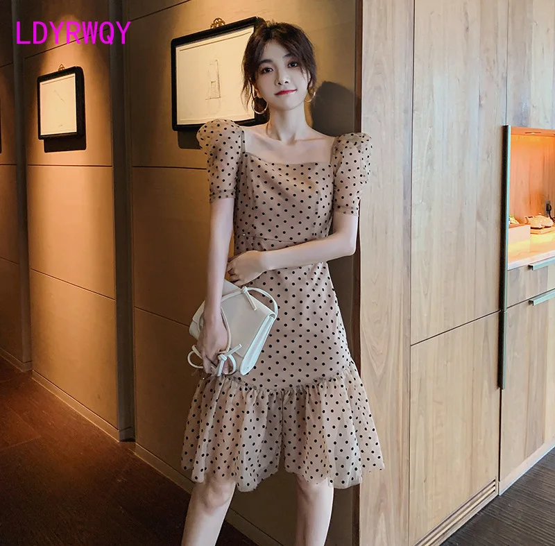 

LDYRWQY 2021 summer new polka-dot bubble sleeve French square collar slim fishtail dress holiday beach Knee-Length Office Lady