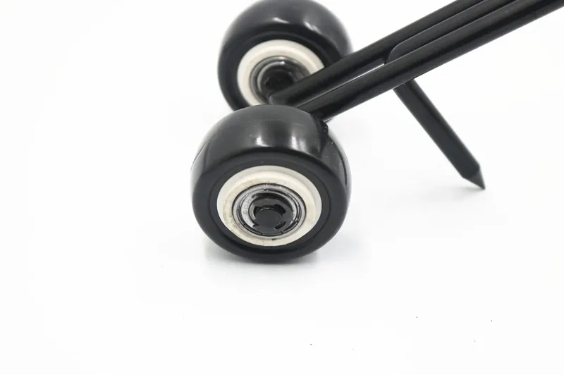 

Weeds Snatcher Weeder with Wheel Weed Puller Tool with Long Handle Weed Remover Gardening Weeding Tool Grass Trimmer