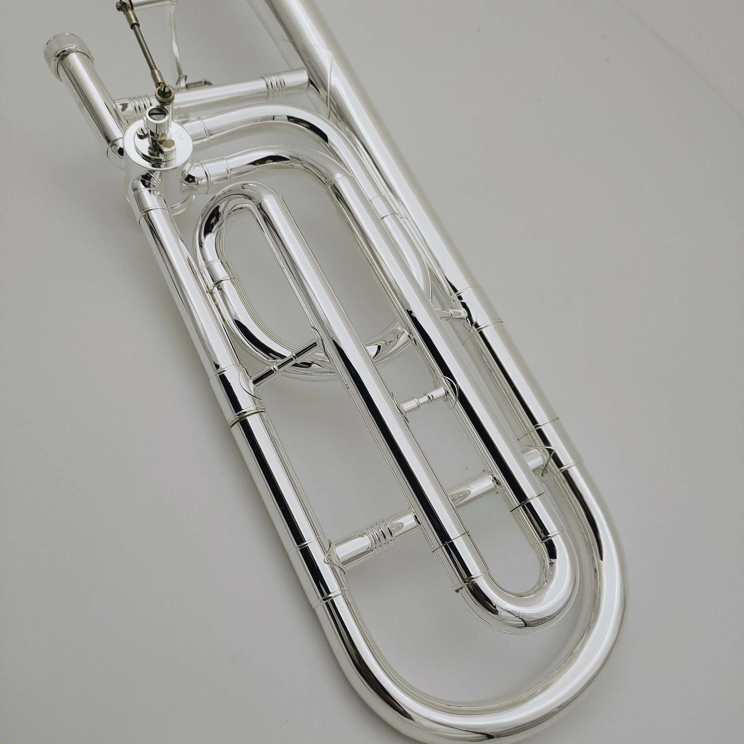 Лидер продаж музыкальный инструмент с мундштуком чехол из Tenor Trombone Bb/F серебряным