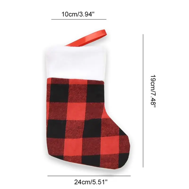 

Christmas Stocking 17-inch Red and Black Plaid Pet Christmas Stocking Gift Bag Christmas Decoration