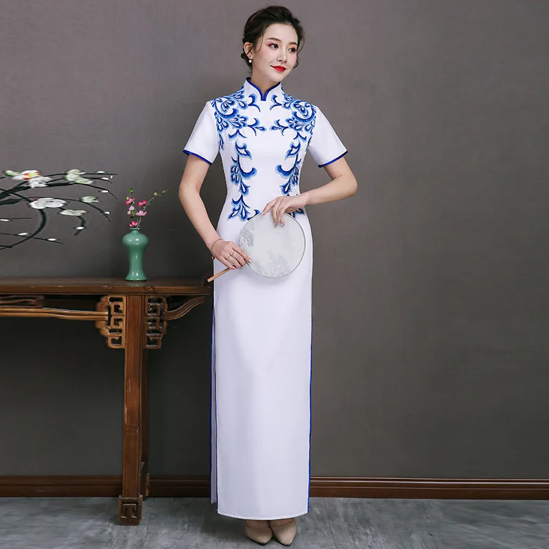 

Женское белое пикантное Элегантное Атласное китайское платье Qipao Chengsam с цветочной вышивкой, классическое тонкое длинное платье, размеры 3xl, ...