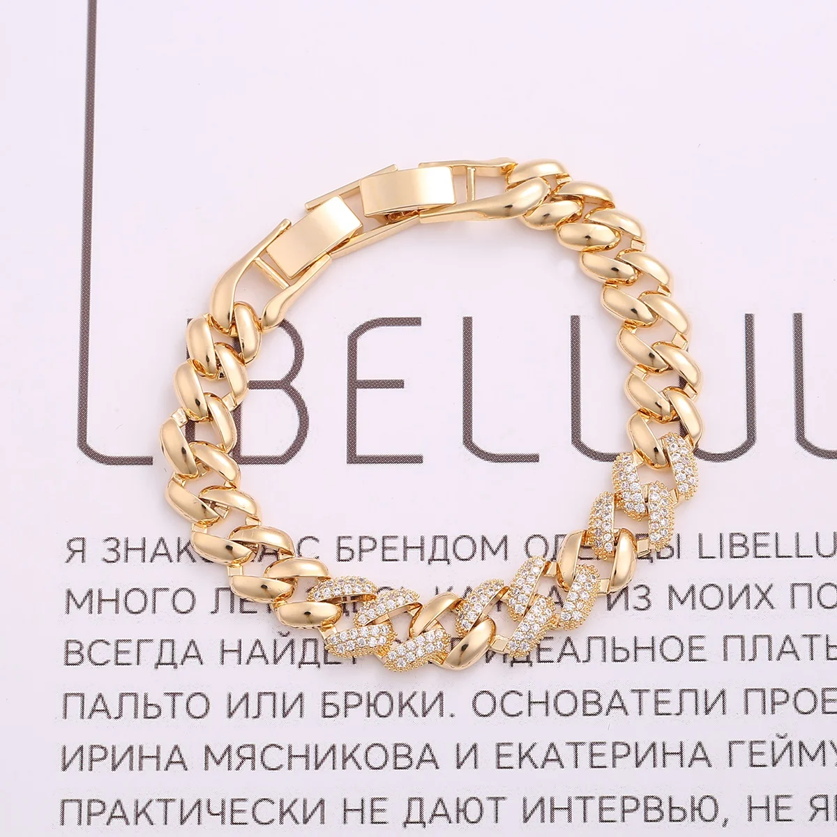 

2021 New Fashion Zircon Bracelet Chunky Chain DeasignSingle Row Micro-inlaid Zircon Buckle Bracelet & Bangle Women Jewelry