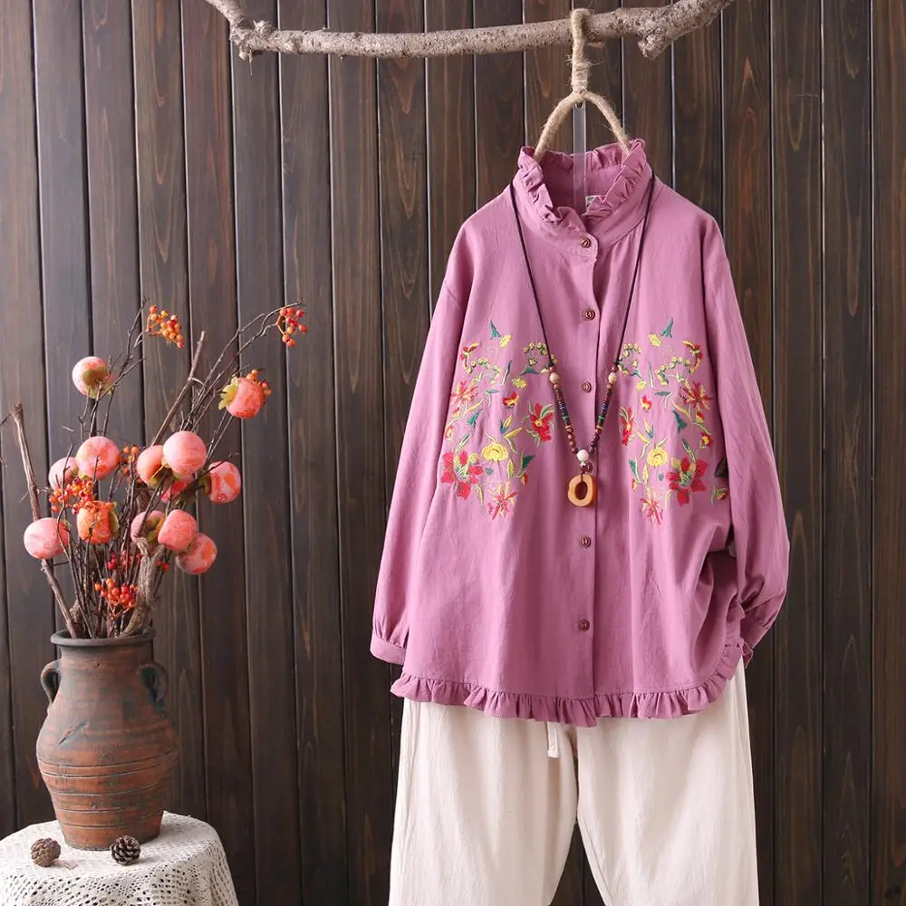 Весна в этническом стиле с вышивкой футболки-топы цветочным рисунком и свободная