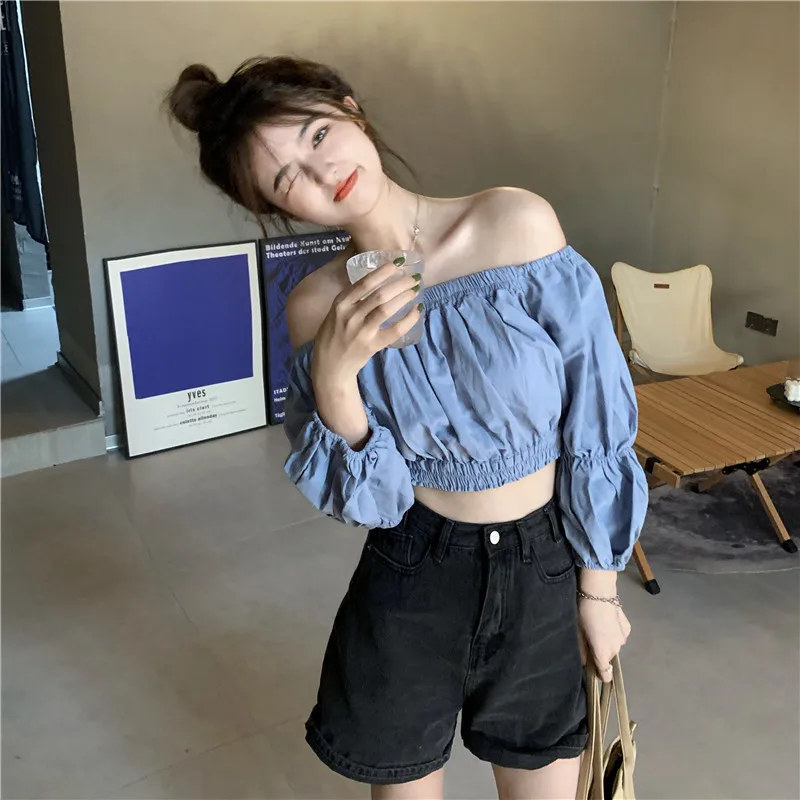 

Женская рубашка в Корейском стиле, голубая футболка со складками и длинными рукавами-фонариками, с воротником «одно слово» и открытыми плеч...