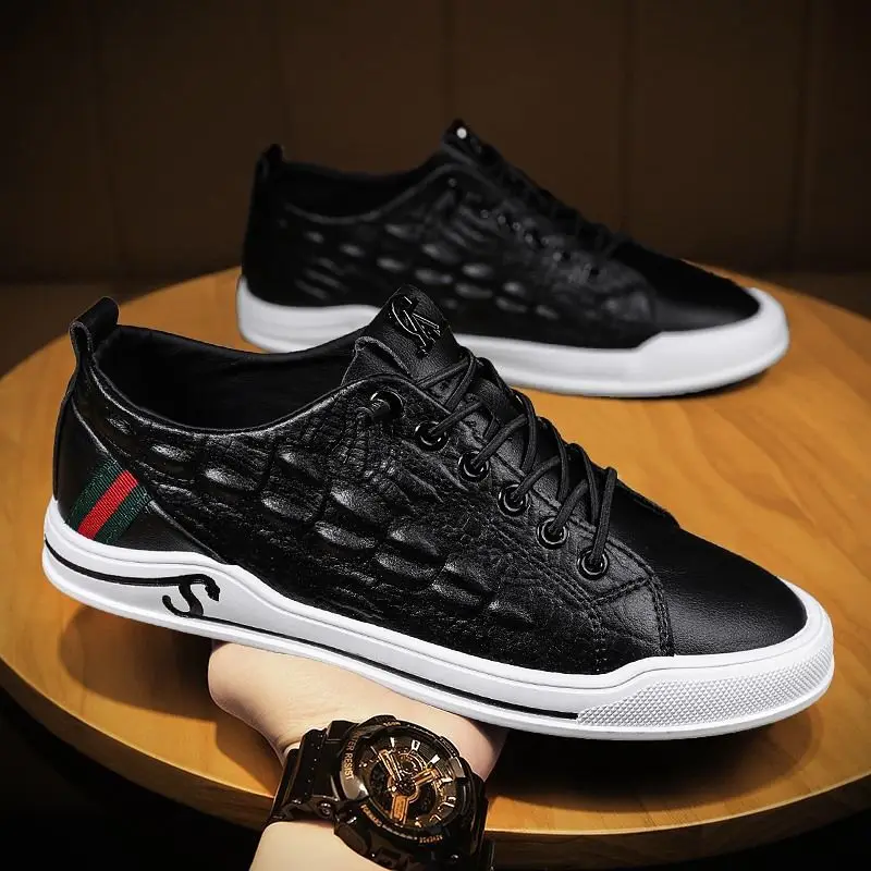 

2021 New Summer Casual Leather Shoes White Shoes Male Breathable Fashion Loafers Walking Shoes Brand Sneakers Men Luxury Shoes