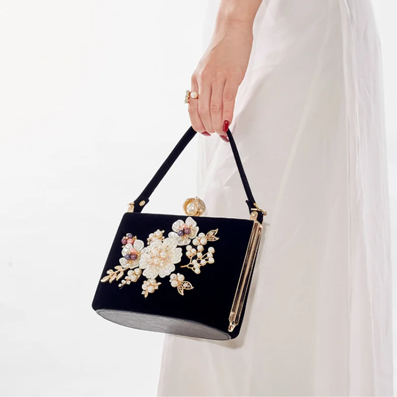 

New Designer Colorful Dinner Bag Suede Handbags Wedding Fashion Luxury Temperament Ladies Elegant Diagonal Bag Flower Handbag