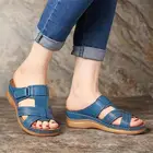 Женские сандалии, летние туфли на танкетке, удобные слипоны с открытым носком, однотонные пляжные сандалии с пряжкой для женщин, 2021