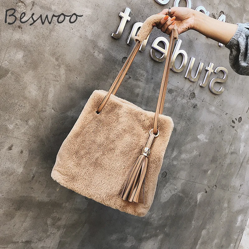 

2021 Faux Fur Plush Shoulder Bags Large Capacity Furry Tote Bags for Women Bucket Big Bag Women Winter Satchels Fluffy Handbags