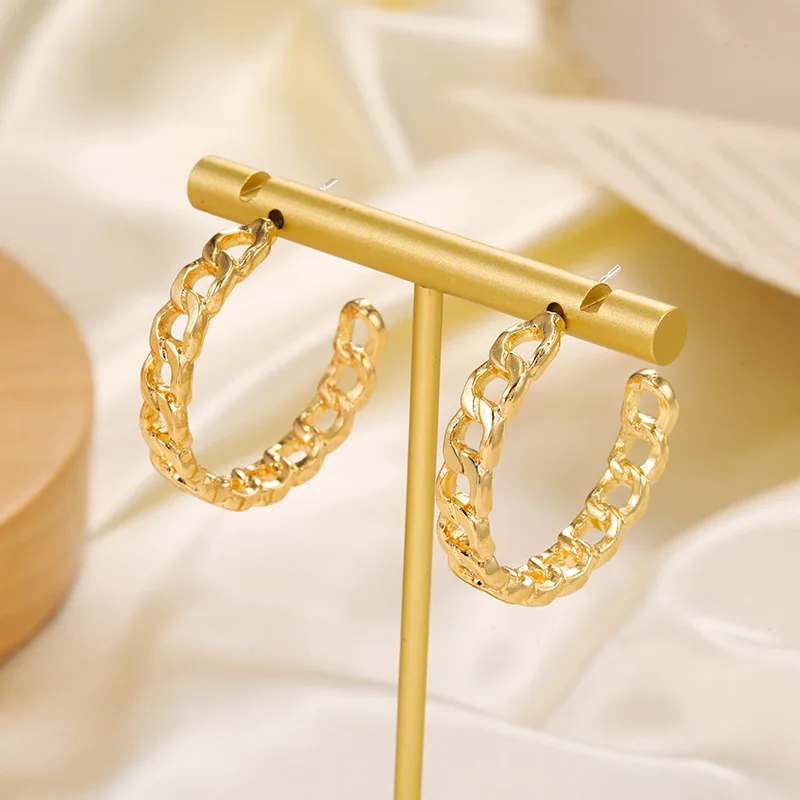 

Korean Fashion C-shaped Stud Earrings Gold Plated Chain Simple Hollow Stud Earrings Women's Wedding Dinner Dance Party Jewelry