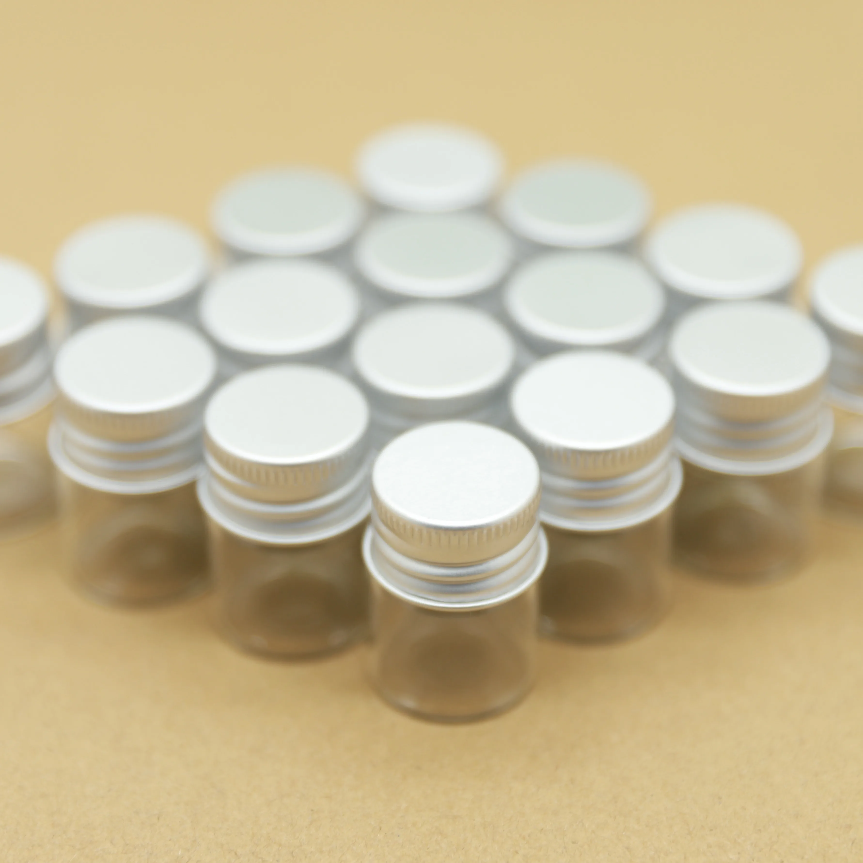 

24PCS/lot 22*30mm 5ml Small Glass Bottles Test Tube Silver Screw Cap storage GLASS jars Mini Containers transparent Vial Bottles