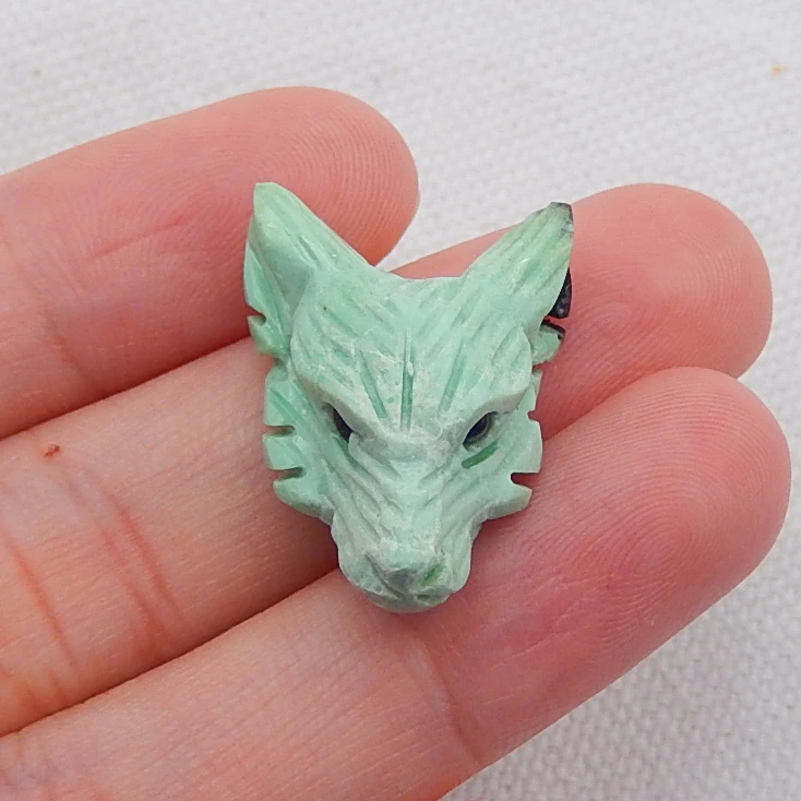 

Carved Wolf Green Turquoise Gemstone Semi-precious stones, Jewelry accessories Pendant 20x18x10mm3.6g