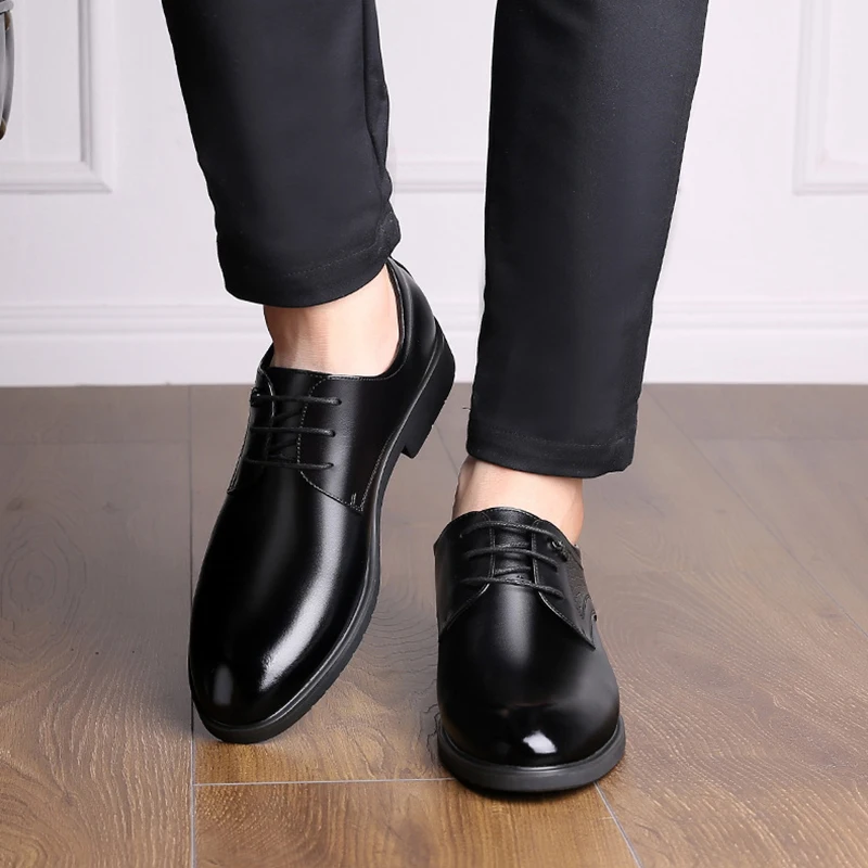 

WOTTE Brand Classic Man Pointed Toe Dress Shoes Mens Patent Leather Black Wedding Shoes Oxford Formal Shoes Men Sapato Social