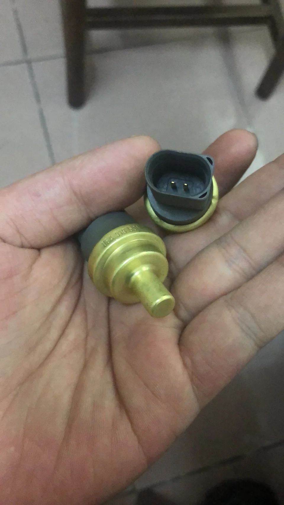 Датчик температуры охлаждающей жидкости 25x 06A919501A 06A919501 для AUDI Для VW GOLF SKODA FABIA OCTAVIA 2