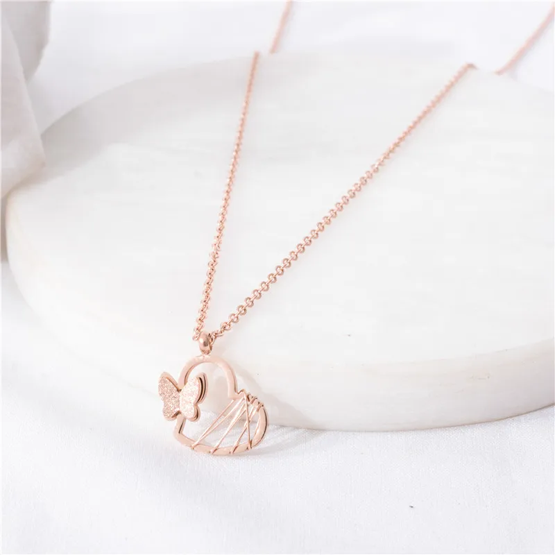 

YUN RUO Frosted Butterfly Heart Pendant Necklace Rose Gold Color 316L Titanium Steel Woman Jewelry Gift Never Fade Drop Shipping