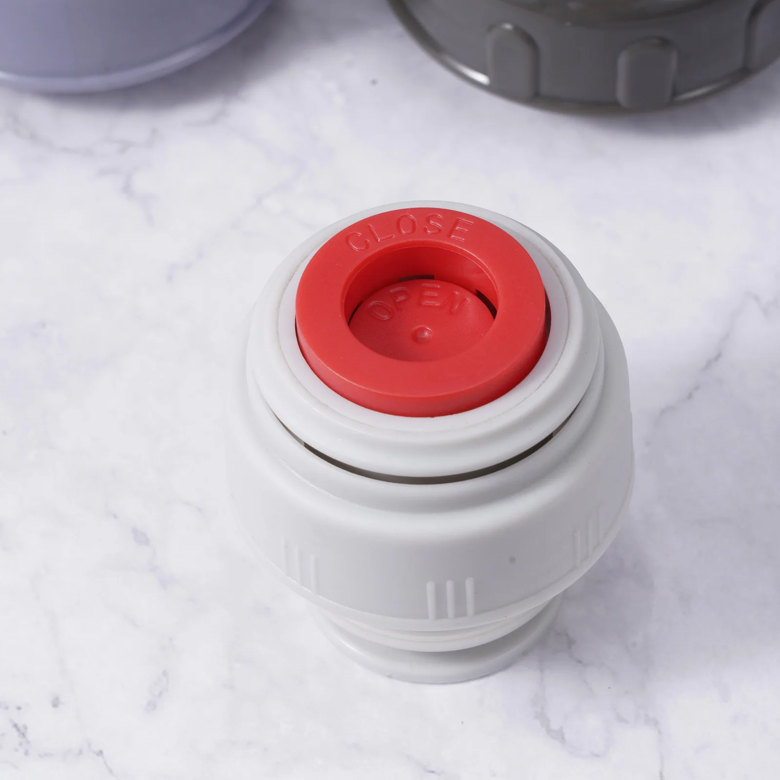 Пуля с чашечками и фляга крышкой запечатывания кружка фиксаторы уход за кожей