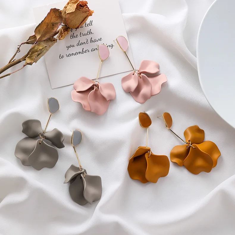 Gold Color Wafer Purple Petal Earrings For Women New Korean Style Elegant Flowers Long Earrings Fashion Party Jewelry Sweet Gift