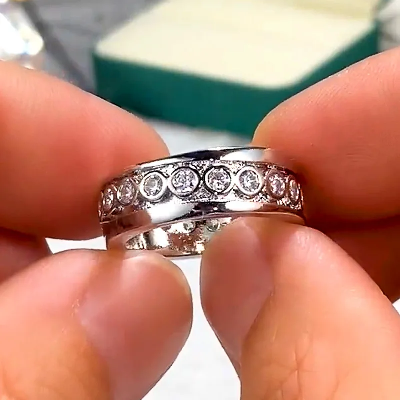 

Trendy Pave Setting Shiny White Zircon Women's Rings Delicate Silver Colors Wedding Finger Rings for Women Bijoux Jewelry