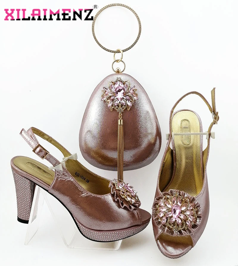 Итальянская женская обувь розового цвета комплект из туфель и сумочки с