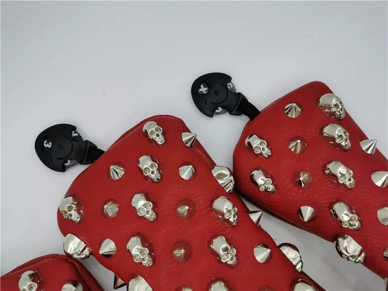 [Серебряные заклепки в виде черепа] красный чехол из искусственной кожи для