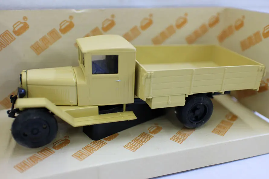 Классическая 1:43 шкала литья под давлением сплав Металл Винтаж русский грузовик миниатюрный моделирование статические Автомобили Модель дисплей коллекция