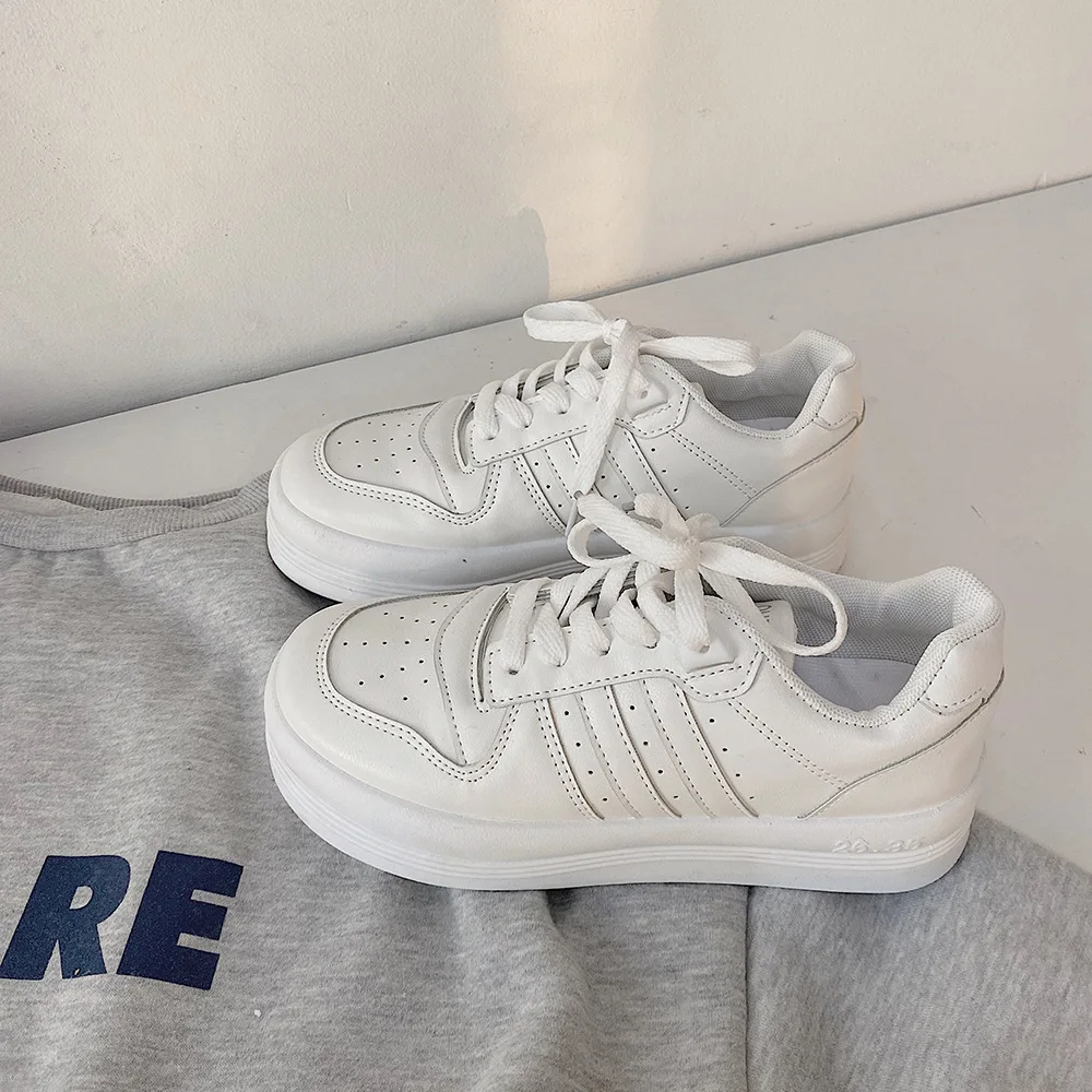 

Round Toe Small White Shoes Girl Cute Big Toe Shoes New Casual Sports Shoes Simple Lace Sneakers Women