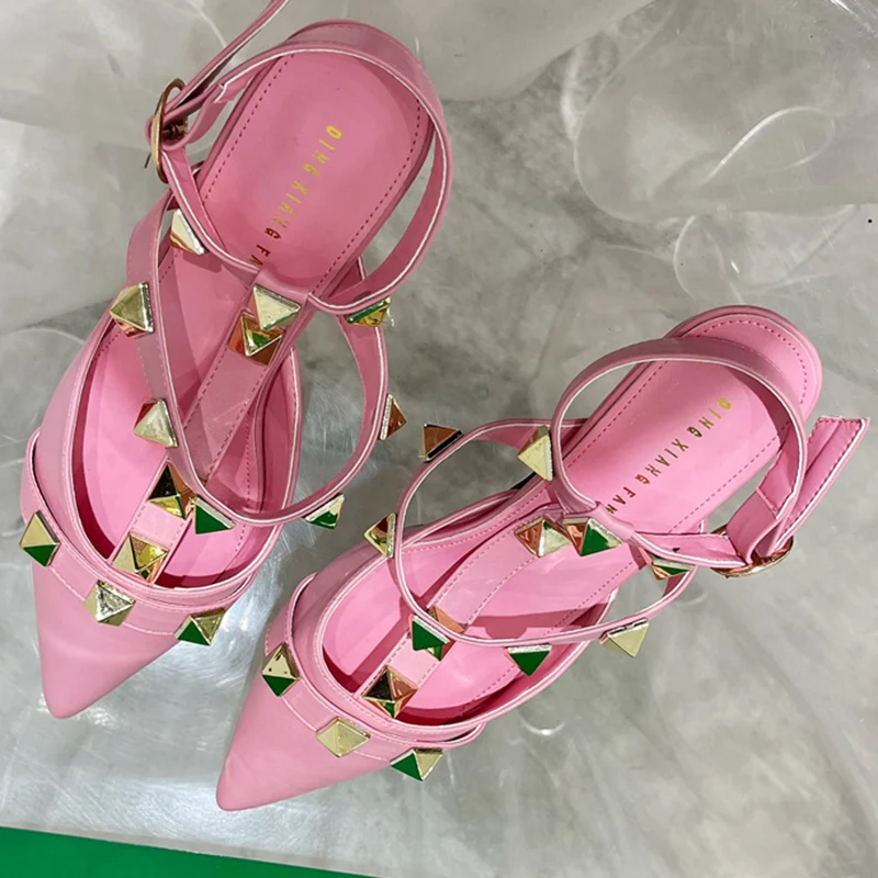 Женские босоножки с заклепками туфли лодочки на низком каблуке 5 см ремешками