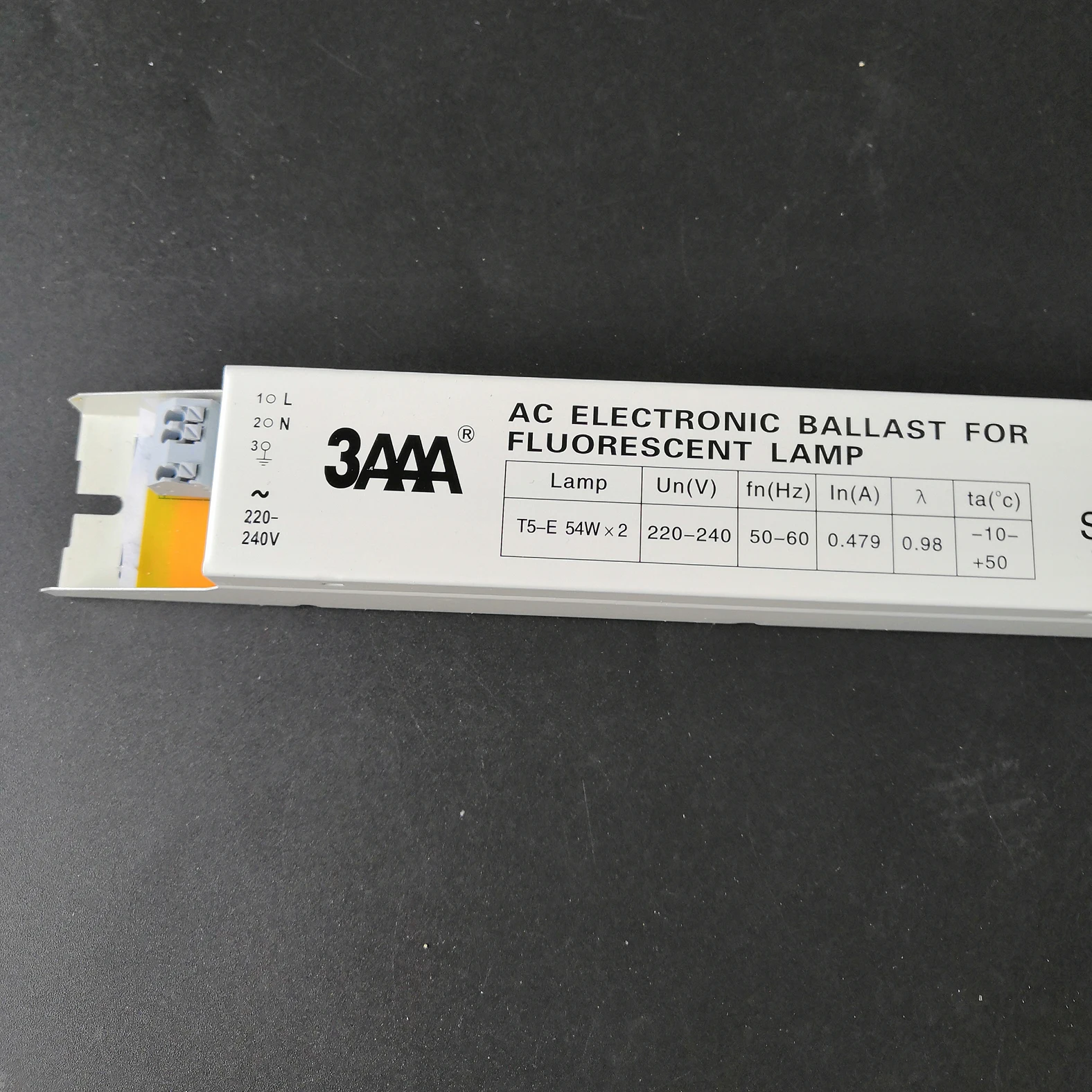 Флуоресцентная лампа переменного тока электронные балласты для 2 ламп 3AAA Φ 220-240V