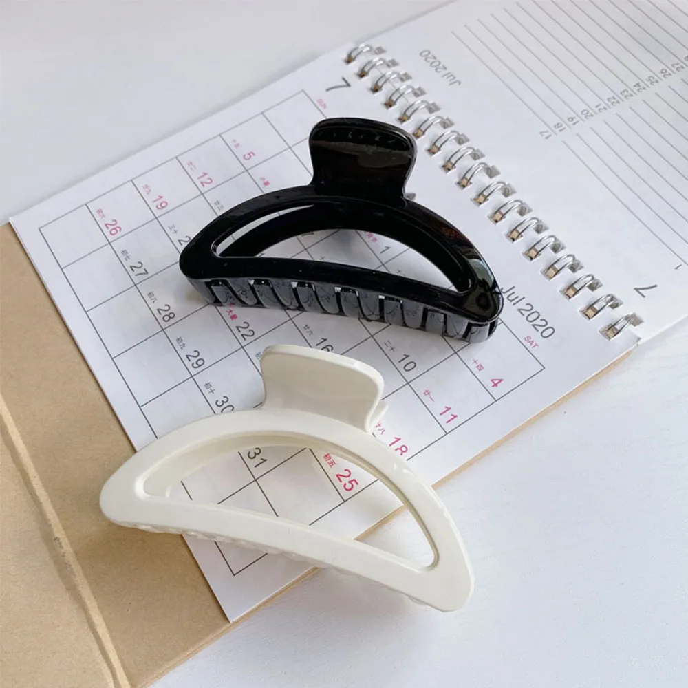 

Simple Style Acrylic Hair Claw Large Size Hair Clip Women Vintage Hollow Sectored Hair Clamps Hair Accessories For Female