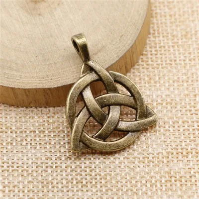 

3pcs 35x27mm Triquetra Symbol Lucky Amulet Pendant Charms For DIY Jewelry Making