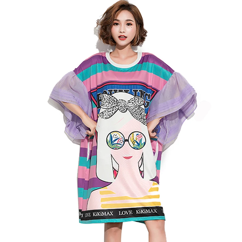 Женское платье футболка с принтом QING MO фиолетовое расклешенным рукавом до колен