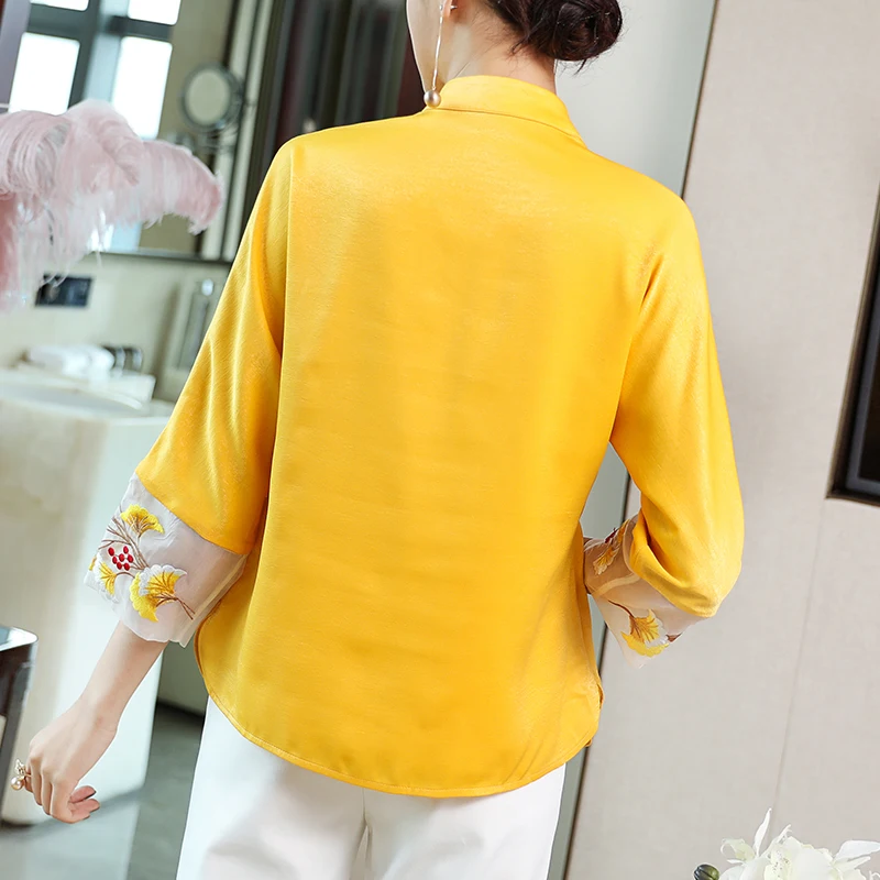 Женская блузка с вышивкой желтая воротником-стойкой | одежда