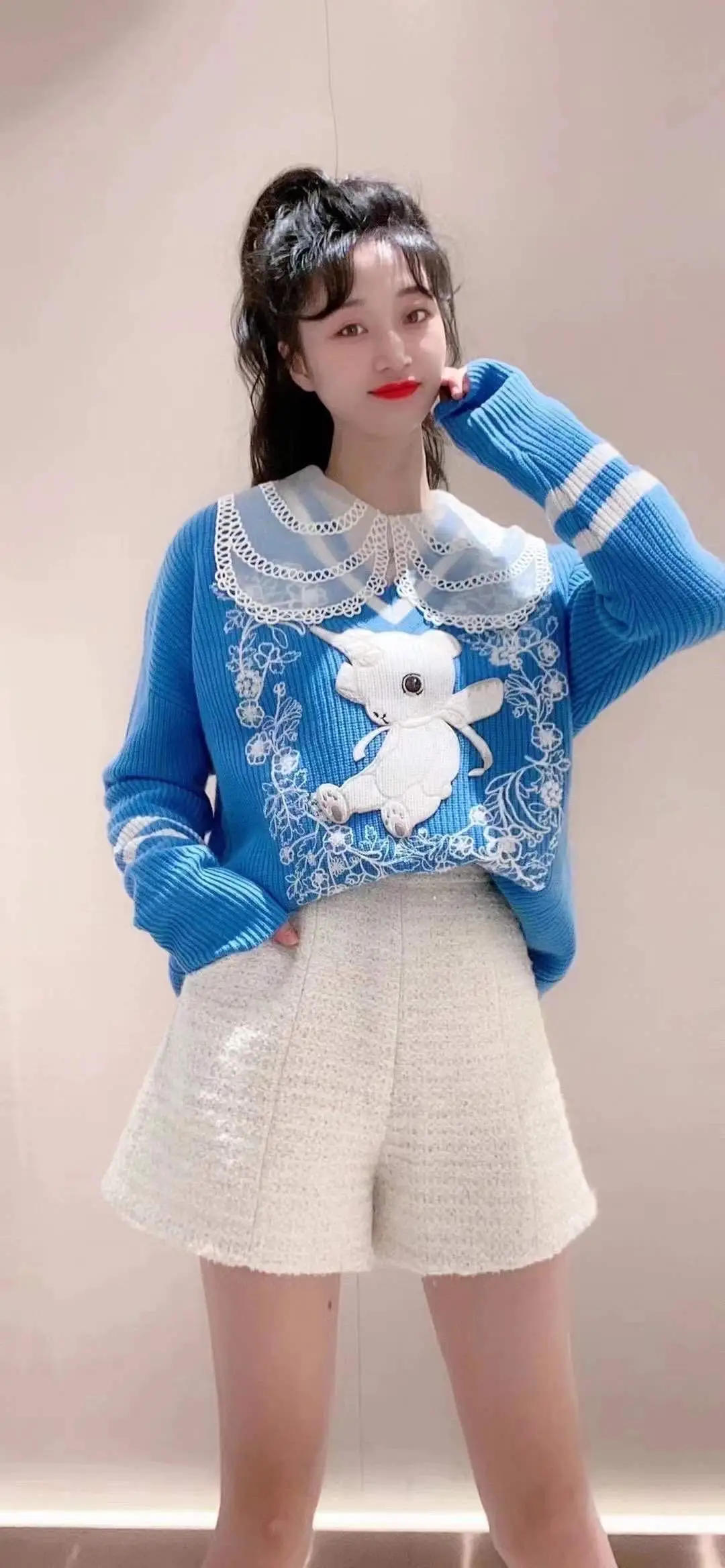 

2021 Women Sweater Autumn and Winter New Sweet Unicorn Embroidery V-neck Wool Sweater