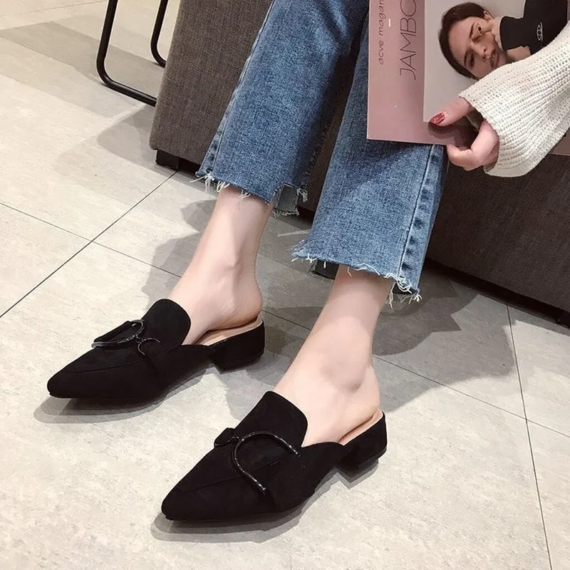 

Ms. 2020' s new spring and summer shallow-mouth pointed velvet bread head with rough and fashionable joker half-trailer sandals