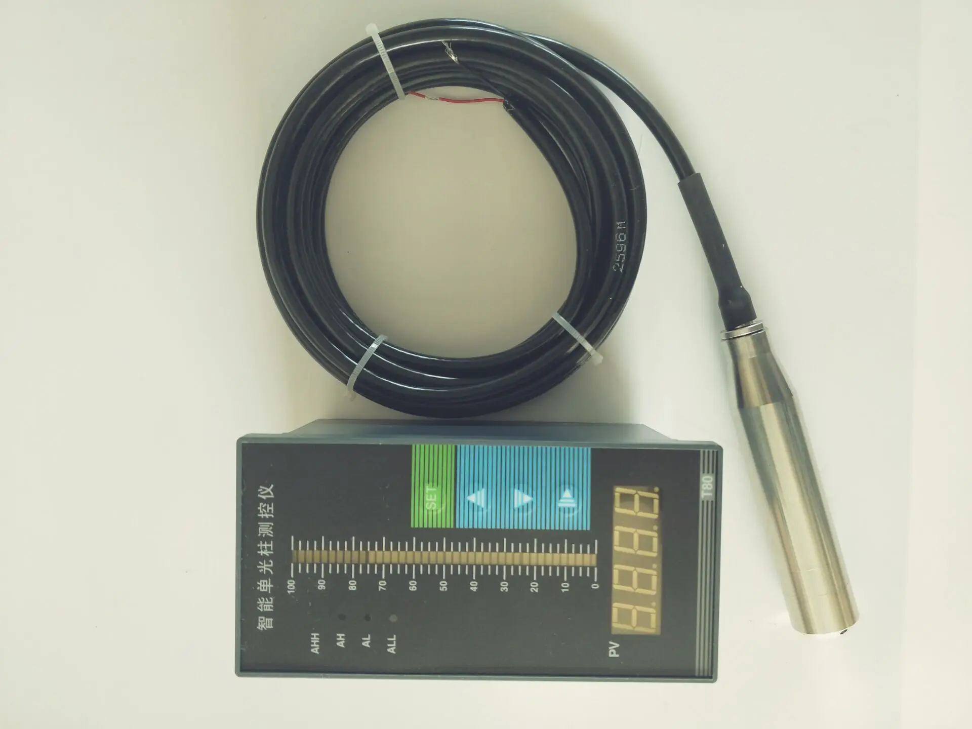 

Input Level Meter Liquid Level Sensor 4-20mA Water Level Liquid Level Transmitter 4-20ma0-5V0-10V