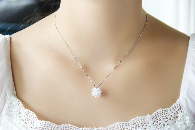 Stereo Snowflakes White Ice Snow Snowball Crystal From Swarovskis Locks Chain Web Sterling Silver Zircon Necklace Valentine Gift