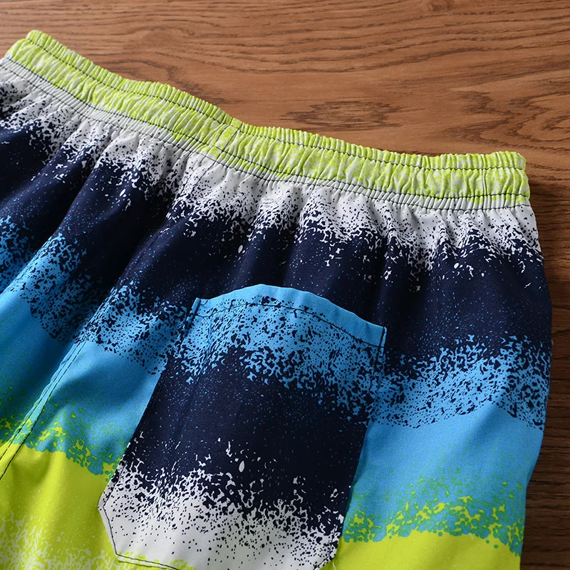 

2021 New men's Summer Holiday Beach Swimming Short Trunks Fast Dry Men's Swimming Beach Surf Shorts Casual Fashion Male Shorts