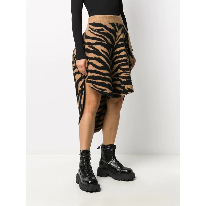 

Autumn 10.18 Winter 2021 New Fashion Asymmetric Elastic Zebra Print Pattern Jacquard High Waist Knitted Skirt Women