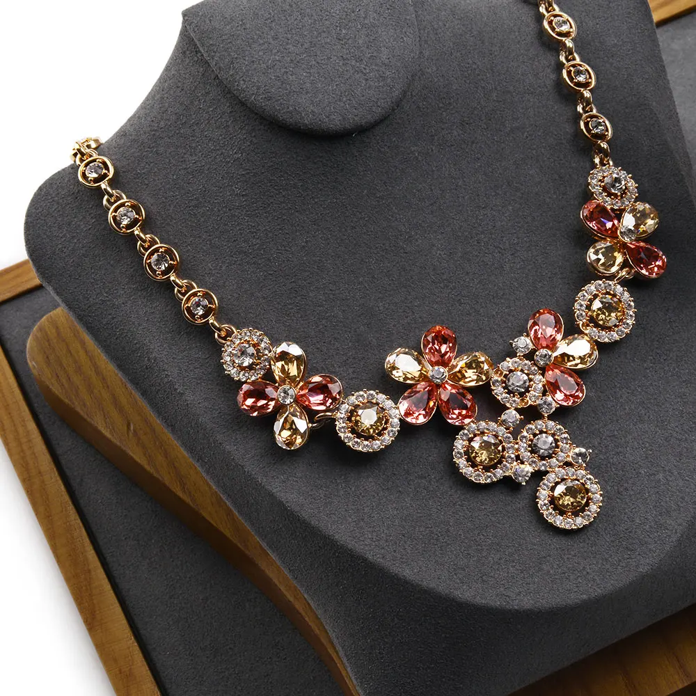 Oirlv Solid Wood New Product Horizontal Portrait Solid Wood Microfiber Model Neck Necklace Display Stand Jewelry Display Props