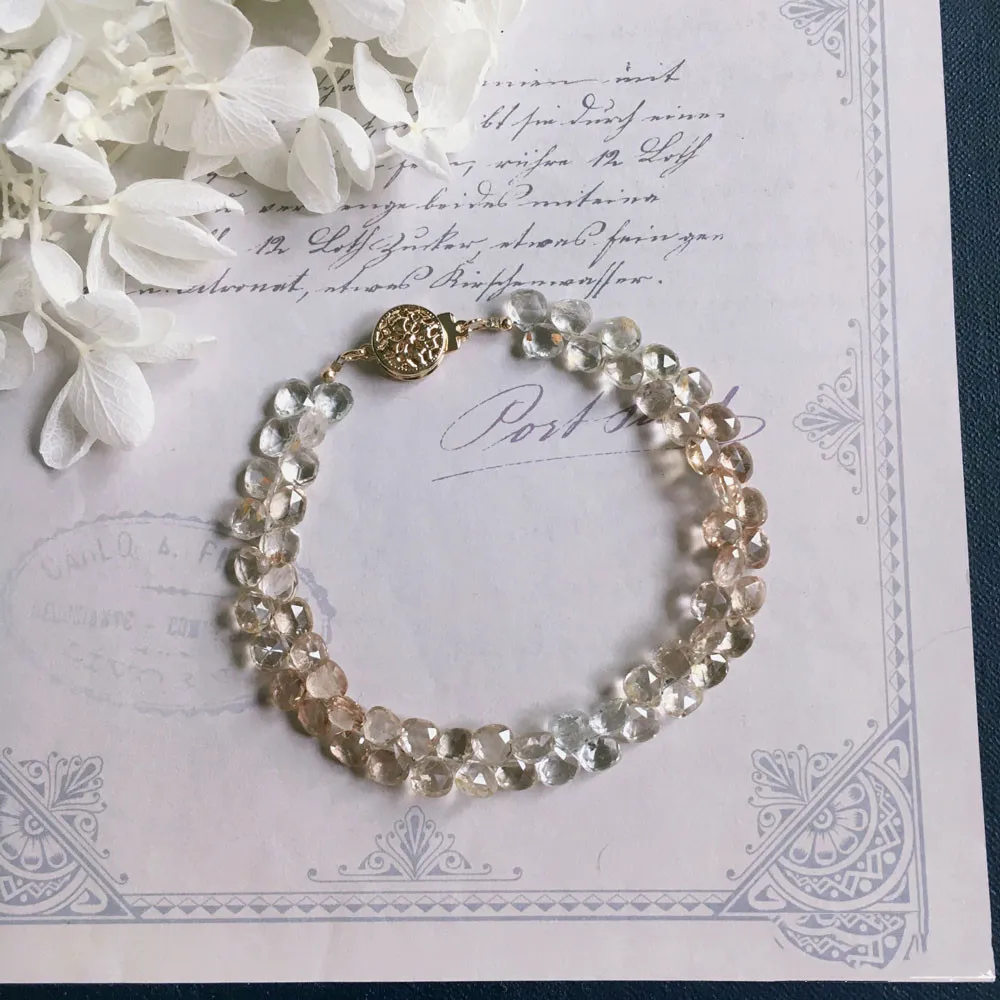 Браслет из натурального топаза 4 мм с граненым сердечком 17 см 14 к позолоченной