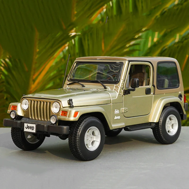 Фиолетовый 1:18 Масштаб Wrangler Полицейская машина сплав модель автомобиля литье под давлением металлический автомобиль игрушки коллекция украшения дисплей шоу Дети Подарки - Цвет: Фиолетовый