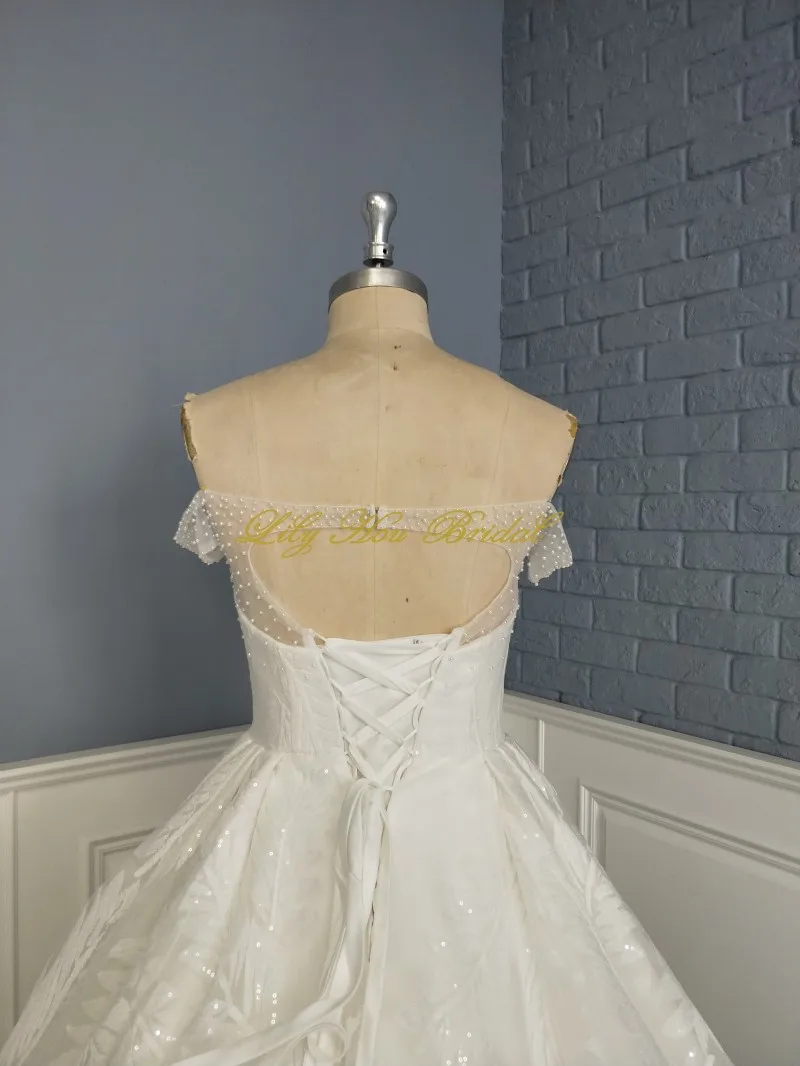 Princess Sequined Leaf Shaped Lace Wedding Dress Off the Shoulder Pearls Embellished Bridal Gown with Lace up Back