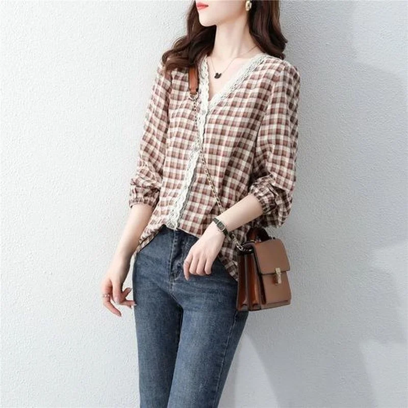 

Женская кружевная рубашка в клетку, бежесветильник-кофейная однобортная рубашка с V-образным вырезом и длинным рукавом, модная повседневна...