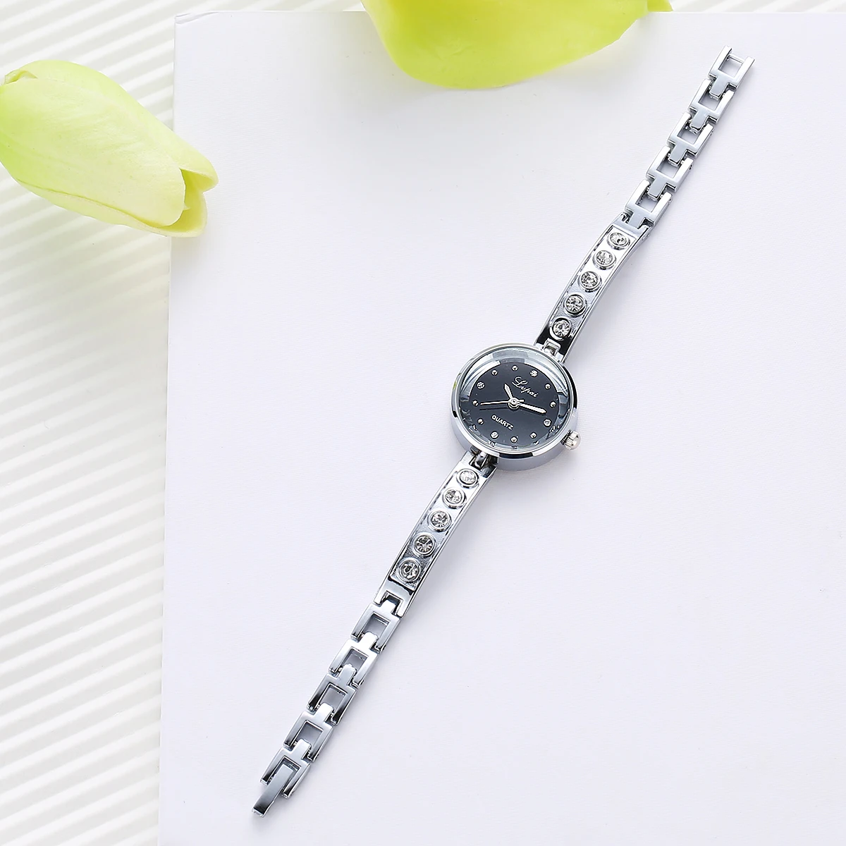 Элегантные женские часы из сплава Модные кварцевые наручные модные браслет Relogios