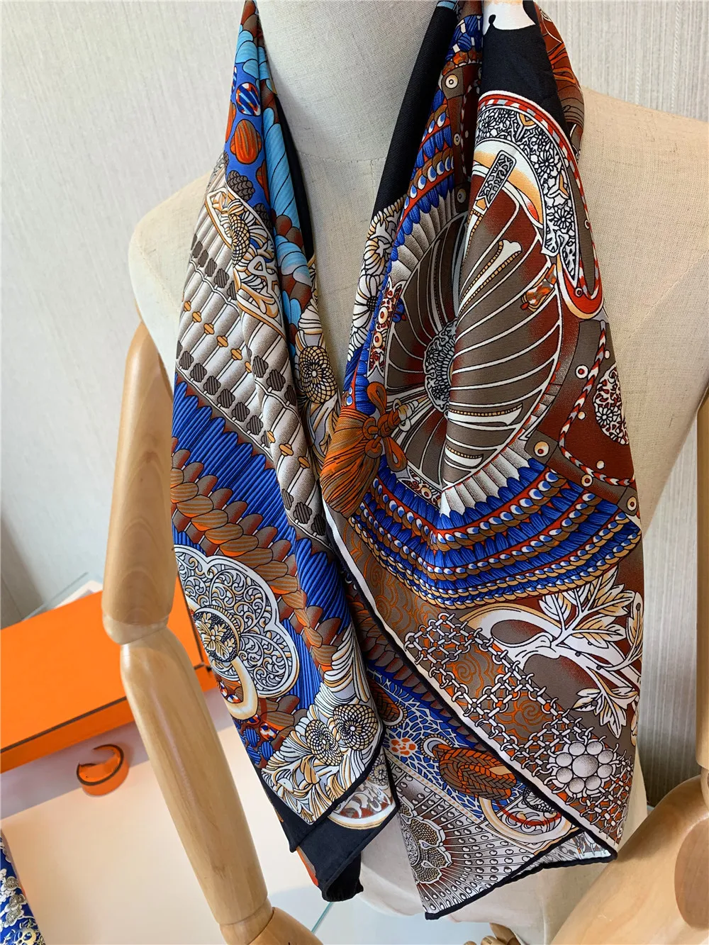 90 cm manueller handgerollter Twill-Seidenschal für Damen, Krieger-Rüstung, gekräuselt, quadratische Schals, Echarpes, Foulards, Femme, Wickeltuch, Bandana, Hijab – Detail 8
