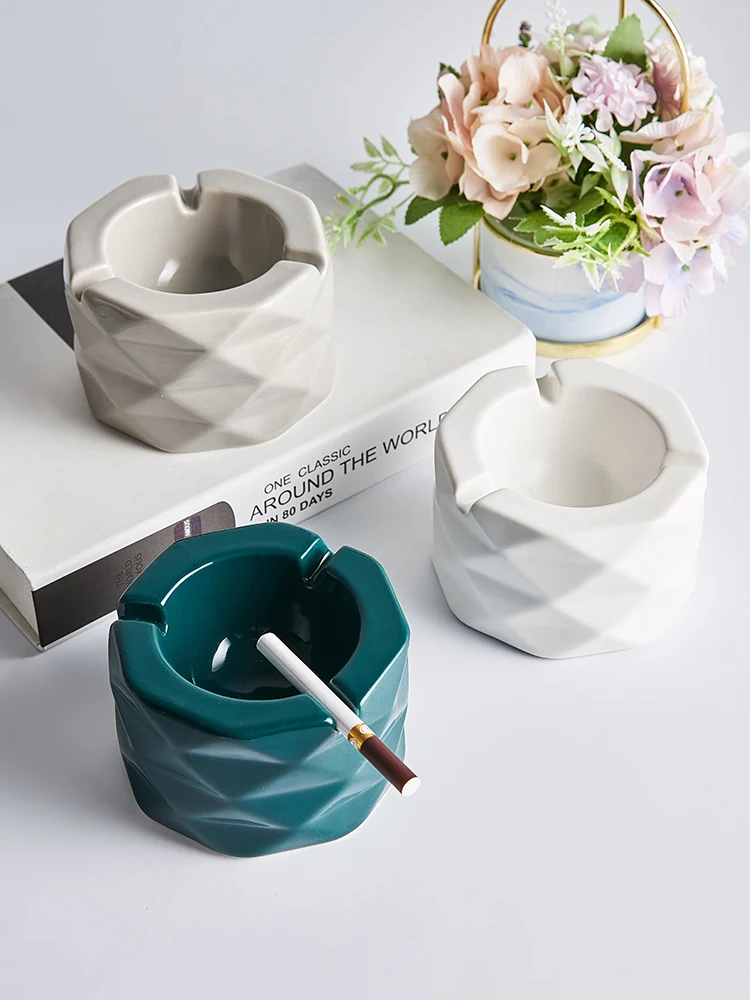 Дизайнерская креативная портативная пепельница Подарочная для сигар парня