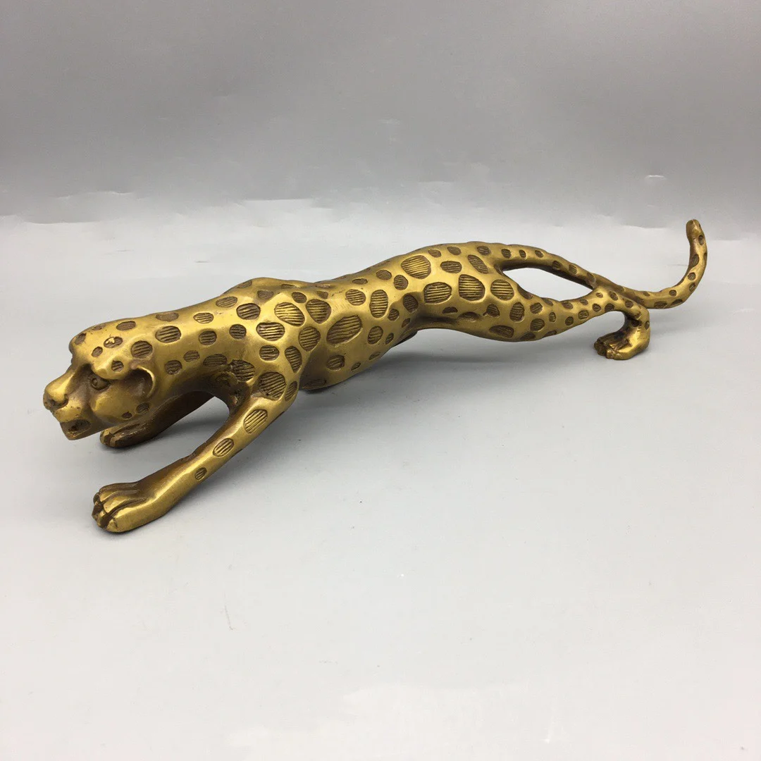 

China Fine Workmanship Brass Sculpture “ Leopard ” Metal Crafts Home Decoration