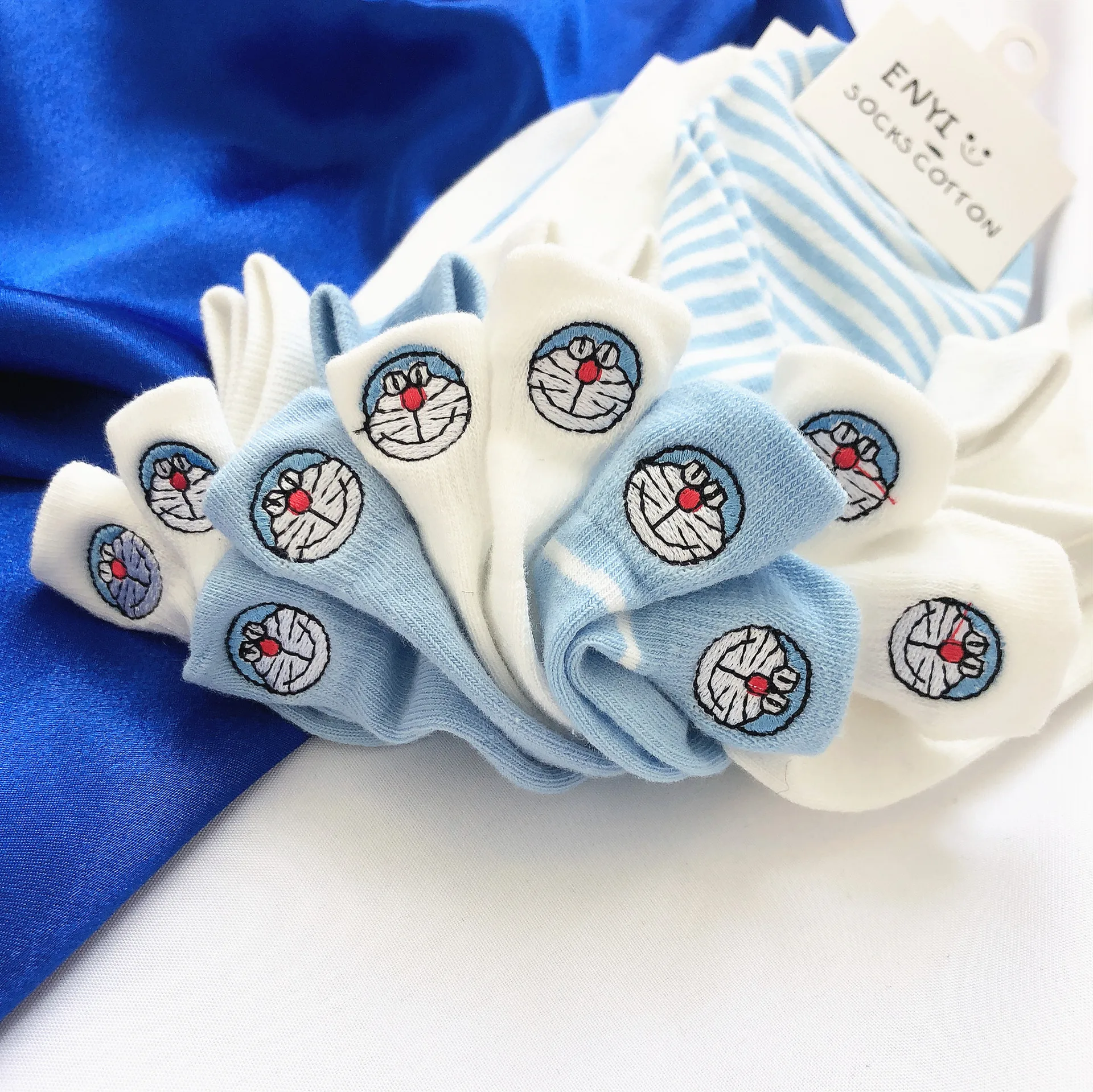 

Embroidered Women's Boat socks White Japanese Doraemon cute refreshing girl's heart shallow mouth popular socks 5 pairs/piece