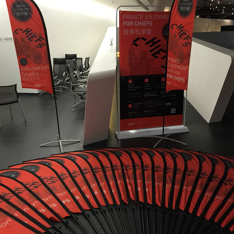 Пляжный флаг двухсторонний под заказ в форме пера и каплевидной формы наружный