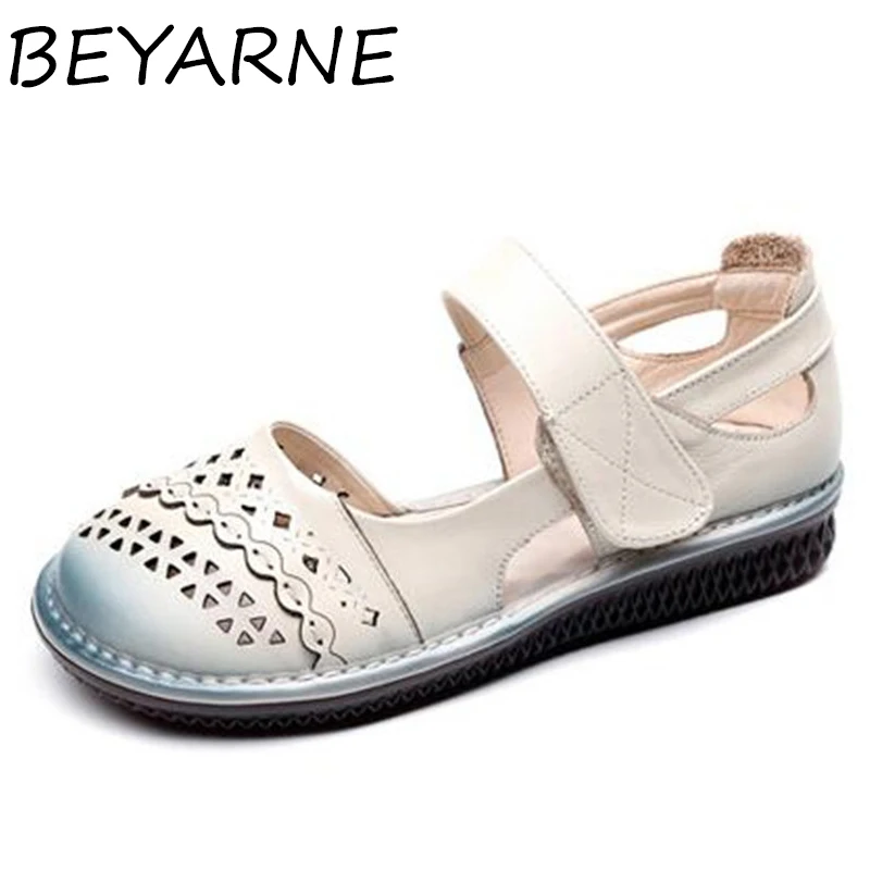 Женские сандалии из натуральной кожи с круглым носком на плоской