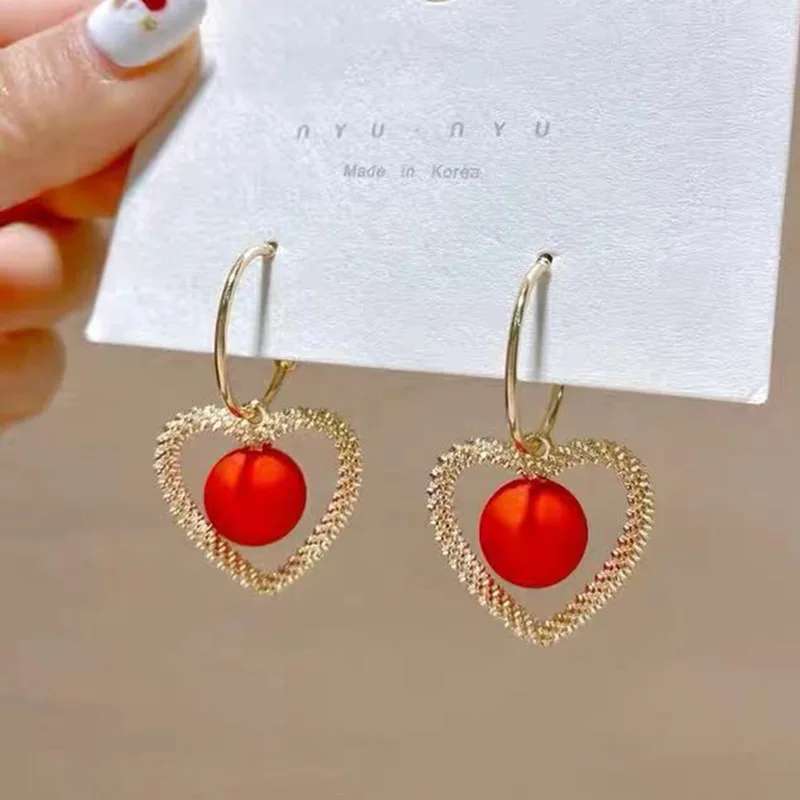 

Fashion popular C circle love frosted pearl earrings new trendy personality simple red earrings